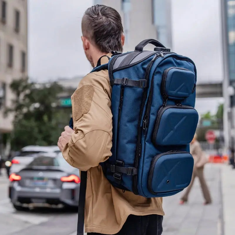Reiserucksack : Schützen sie ihre sachen auf reisen vor feuchtigkeit und regen