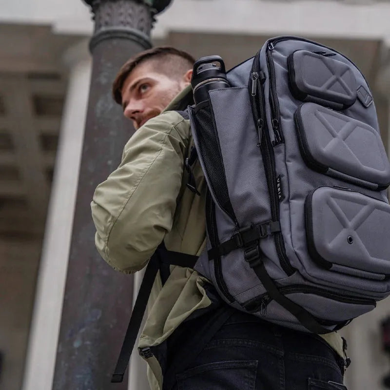 Reiserucksack : Schützen sie ihre sachen auf reisen vor feuchtigkeit und regen